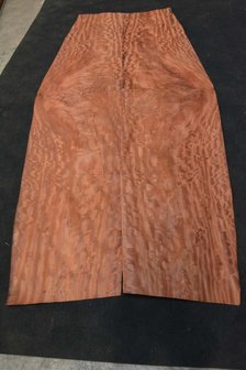 Bubinga fineer 150 x 52-71 cm | 0.6mm | 0,9765m&sup2;
