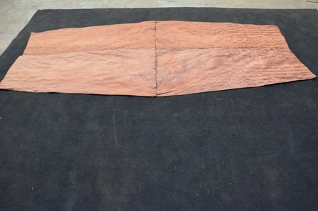Bubinga fineer 150 x 52-71 cm | 0.6mm | 0,9765m&sup2;
