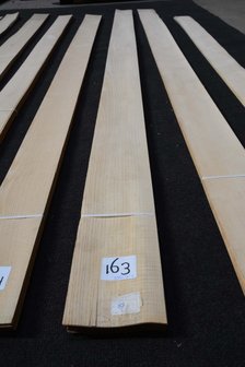 Essen fineer 235 x 12-13 cm | 0.6mm | 0,2934m&sup2;