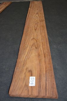 Indisch palissander fineer 276 x 29-32 cm | 0.6 mm | 0,8418m&sup2;