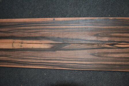 Coromandel fineer 270 x 9-12 cm | 0.6mm | 0,2832m&sup2;