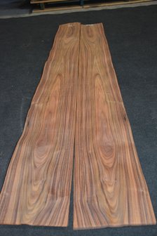 Santos palissander fineer 213 x 24-27 cm | 0.6 mm | 0,543m&sup2;