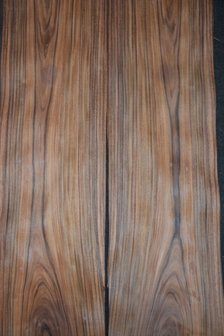 Santos palissander fineer 214 x 26-29 cm | 0.6 mm | 0,5885m&sup2;