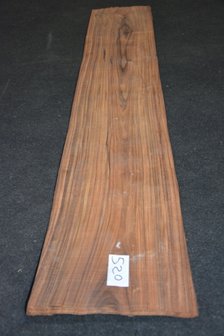 Santos palissander fineer 168 x 27-29 cm | 0.6 mm | 0,4704m&sup2;