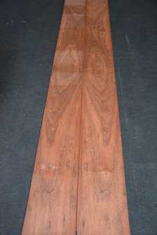 Afrikaans palissander fineer 250 x 22 cm | 0.6 mm | 0,55m&sup2;