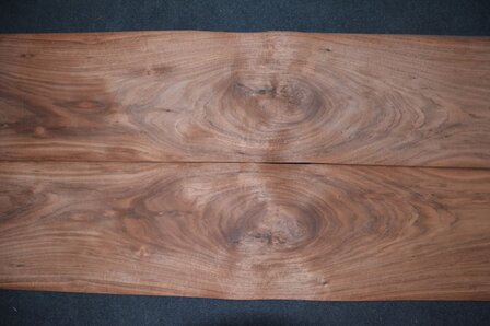 Afrikaans palissander fineer 255 x 30 cm | 0.6 mm | 0,765m&sup2;