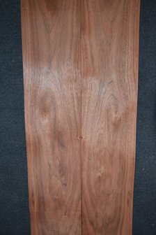 Afrikaans palissander fineer 135 x 19 cm | 0.6 mm | 0,2565m&sup2;