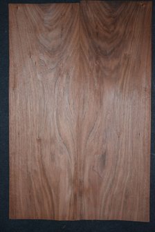 Afrikaans palissander fineer 93 x 29-31 cm | 0.6 mm | 0,279m&sup2;