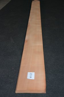 Peren fineer 240 x 15-18 cm | 0.6 mm | 0,396m&sup2;