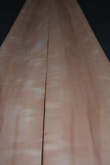 Peren fineer 252 x 16-20 cm | 0.6 mm | 0,45m&sup2;