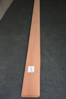 Peren fineer 272 x 9-11 cm | 0.6 mm | 0,272m&sup2;