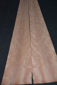 Peren fineer 252 x 23-26 cm | 0.6 mm | 0,62m&sup2;