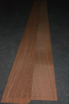 Wenge fineer 226 x 14-20 cm | 0.6 mm | 0,32m&sup2;