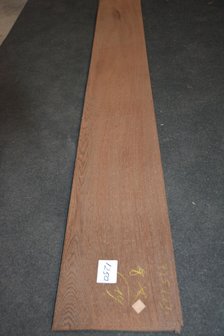 Wenge fineer 227 x 24 cm | 0.6 mm | 0,55m&sup2;