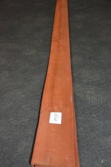 Moabi fineer 260 x 12 cm | 0.6 mm | 0,31m&sup2;