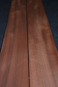 Moabi fineer 235 x 12 cm | 0.6 mm | 0,28m&sup2;