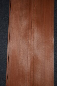 Moabi fineer 265 x 12 cm | 0.6 mm | 0,32m&sup2;