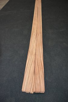 Zebrano fineer 330 x 11-11,5 cm | 0.6 mm | 0,37m&sup2;