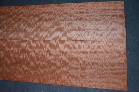 Makore fineer 213 x 40-41 cm | 0.6mm | 0,86m&sup2;
