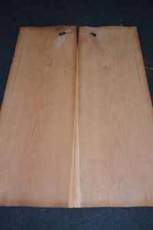 Kersen fineer 94 x 32 cm | 0.6mm | 0,3m&sup2;
