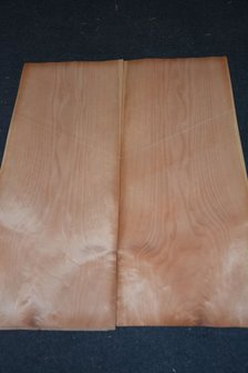 Kersen fineer 74 x 29 cm | 0.6mm | 0,22m&sup2;