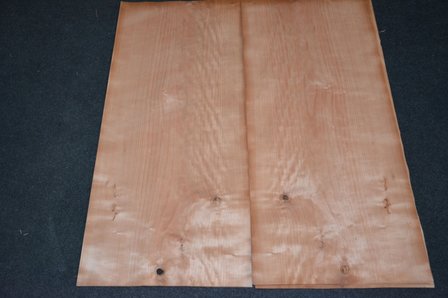 Kersen fineer 75 x 34 cm | 0.6mm |  0,26m&sup2;