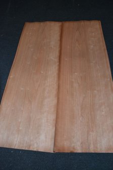 Kersen fineer 95 x 31 cm | 0.6mm | 0,3m&sup2;
