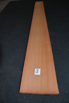 Oregon Pine fineer 215 x 19-24 cm | 0.6 mm | 0,48m&sup2;