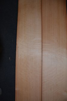 Oregon Pine fineer 215 x 19-24 cm | 0.6 mm | 0,48m&sup2;