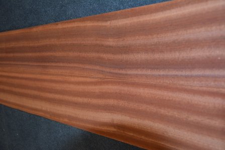 Sipo mahonie fineer 225 x 15 cm | 0.6mm | 0,3375