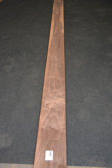 Amerikaans noten fineer 435 x 17-21 cm | 0.6mm | 0,827m&sup2;