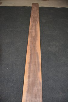 Amerikaans noten fineer 435 x 17-21 cm | 0.6mm | 0,827m&sup2;