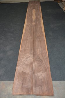 Amerikaans noten fineer 435 x 23-26 cm | 0.6mm | 1,065m&sup2;