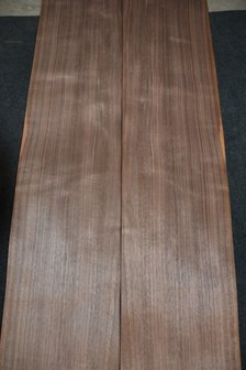 Amerikaans noten fineer 425 x 20-24 cm | 0.6mm | 0,935m&sup2;