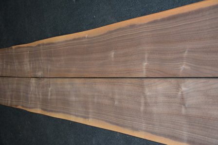 Amerikaans noten fineer 425 x 20-24 cm | 0.6mm | 0,935m&sup2;