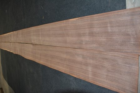Amerikaans noten fineer 425 x 20-24 cm | 0.6mm | 0,935m&sup2;