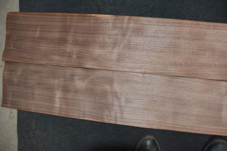 Amerikaans noten fineer 425 x 20-24 cm | 0.6mm | 0,935m&sup2;