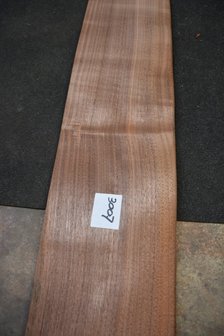 Amerikaans noten fineer 435 x 17-19 cm | 0.6mm | 0,783m&sup2;