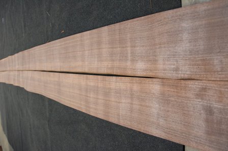 Amerikaans noten fineer 435 x 17-19 cm | 0.6mm | 0,783m&sup2;
