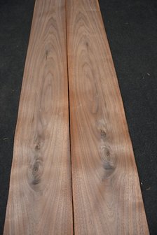 Amerikaans noten fineer 440 x 20 cm | 0.6mm | 0,880m&sup2;
