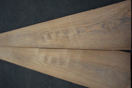 Bruinhart fineer 325 x 22 cm | 0.6mm | 0,715m&sup2;