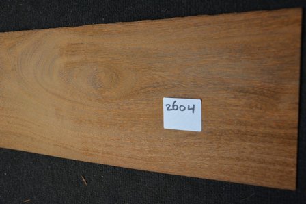 Bruinhart fineer 325 x 19-22 cm | 0.6mm | 0,666m&sup2;