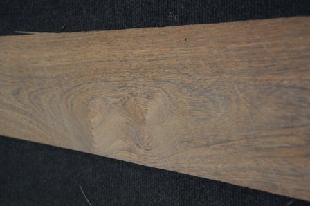 Bruinhart fineer 325 x 15 cm | 0.6mm | 0,488m&sup2;