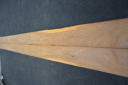 Bruinhart fineer 325 x 15 cm | 0.6mm | 0,488m&sup2;