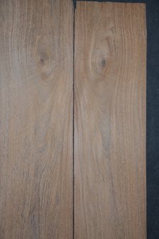 Bruinhart fineer 325 x 27 cm | 0.6mm | 0,878m&sup2;