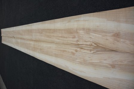 Olijfessen fineer 270 x 16 cm | 0.6mm | 0,432m&sup2;