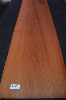 Swietenia mahonie fineer 242 x 49-55 cm | 0.6mm | 1,256m2