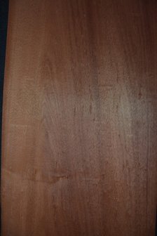 Swietenia mahonie fineer 242 x 49-55 cm | 0.6mm | 1,256m2
