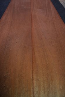 Swietenia mahonie fineer 300 x 37-38 cm | 0.6mm | 1,020m2