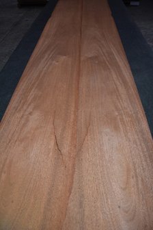 Swietenia mahonie fineer 300 x 37-38 cm | 0.6mm | 1,020m2